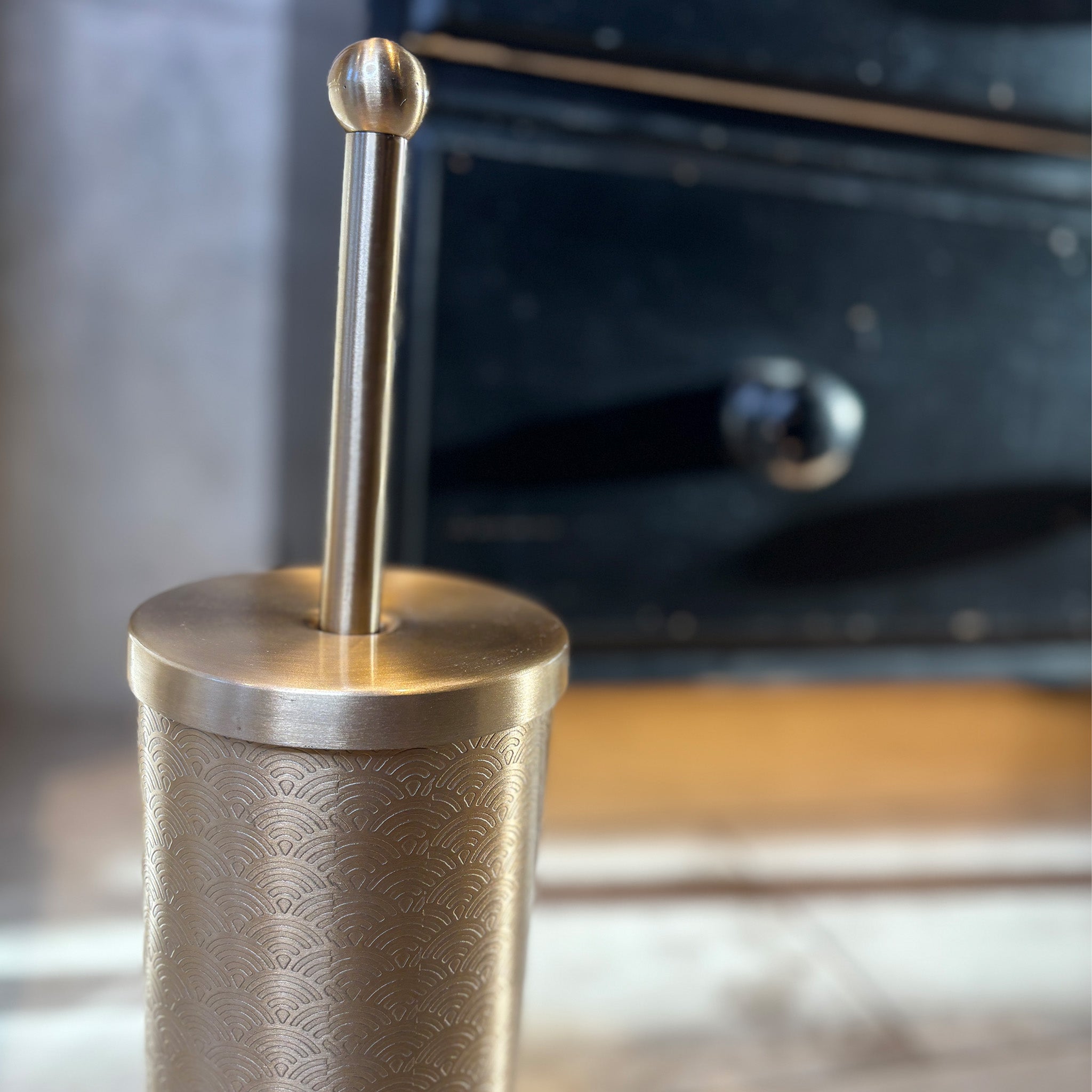 Scallop Etched Gold Finish Toilet Brush